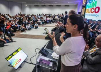 Em Gravatá, governadora Raquel Lyra abre seminário da Amupe e reforça compromisso do Estado com os municípios pernambucanos