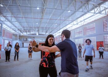 Debutantes fazem último ensaio antes do Baile do Projeto Pétalas do Agreste 2024