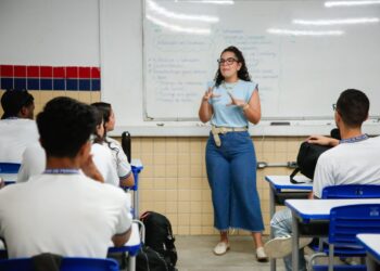 Governo do Estado abre, de forma inédita, vagas de intercâmbio internacional para professores da rede estadual de ensino