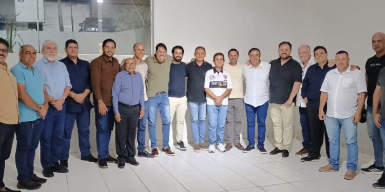 Presidentes de partido e vereadores eleitos de Caruaru se encontram para tratar da nova mesa diretora