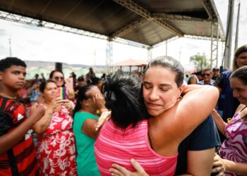 Governadora Raquel Lyra entrega novas 248 unidades habitacionais a famílias do Residencial Jurema, em Bezerros