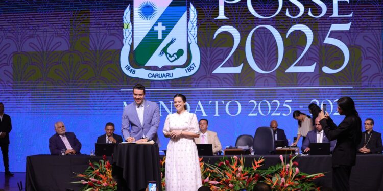 Rodrigo Pinheiro é empossado para segundo mandato em Caruaru e destaca parcerias com os governos federal e estadual