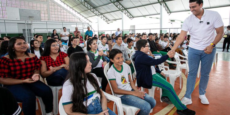 Estão abertas as inscrições para as matrículas de estudantes novatos na rede de ensino de Caruaru