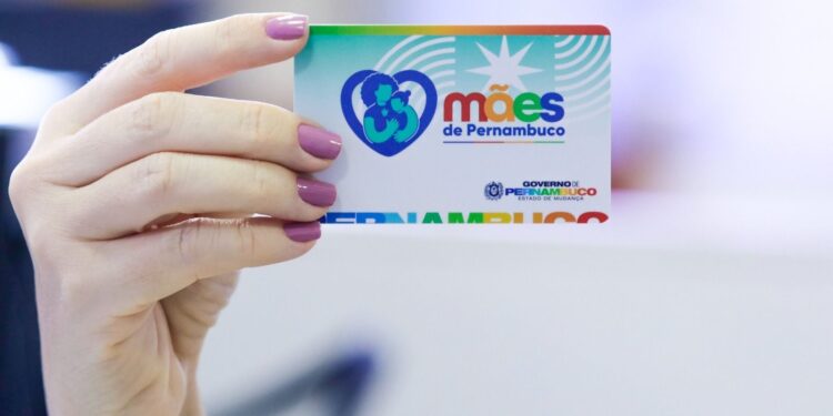 Governo Raquel Lyra: programa Bom Prato ultrapassa marca de 10 milhões de refeições servidas e Mães de Pernambuco alcança mais de 108 mil beneficiadas com auxílio financeiro mensal de R$ 300