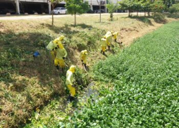 Prefeitura de Caruaru realiza ações de limpeza no Rio Ipojuca e em canais da cidade