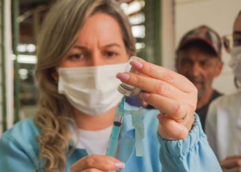 Novos casos de COVID – 19 acendem alerta para reforçar a importância da vacinação em Caruaru