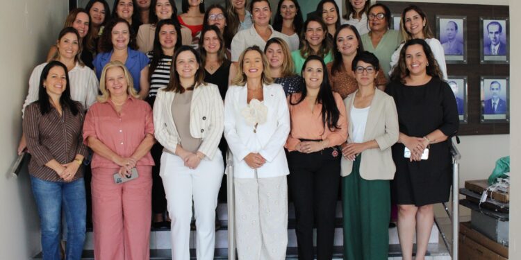 Primeira reunião anual da Acic Mulher contou com a presença da vice-prefeita de Caruaru