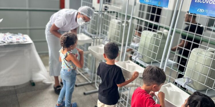 Secretaria de Saúde promove primeira ação de volta às aulas do Programa Aprender com Saúde