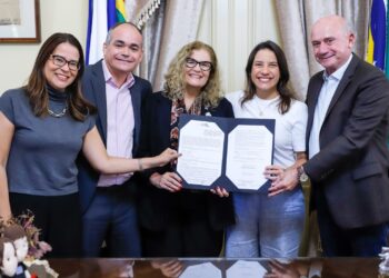 Governadora Raquel Lyra assina contrato de gestão para o Hospital da Mulher do Agreste, em Caruaru