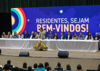 Em Olinda, governadora Raquel Lyra recepciona novos residentes do SUS que vão atuar em Pernambuco