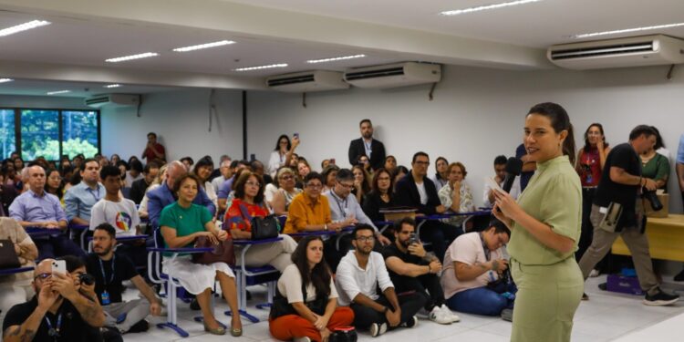 Inova PE: Governadora Raquel Lyra entrega nova sede da Faculdade de Odontologia de Pernambuco