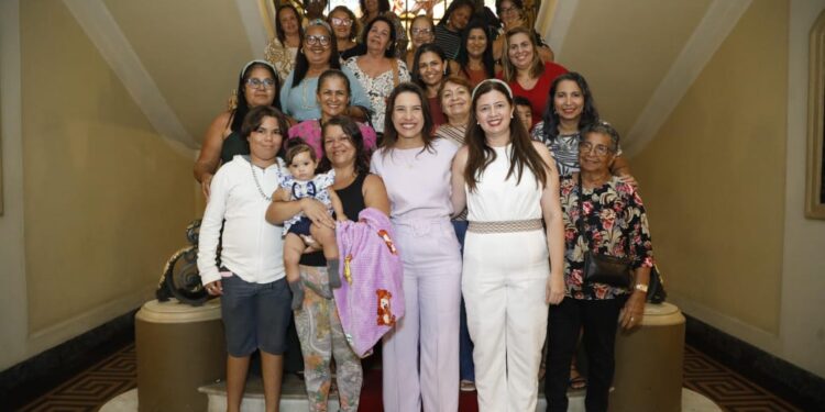 No Dia Internacional da Mulher, governadora Raquel Lyra anuncia distribuição de veículos para reforçar política para as mulheres nos municípios