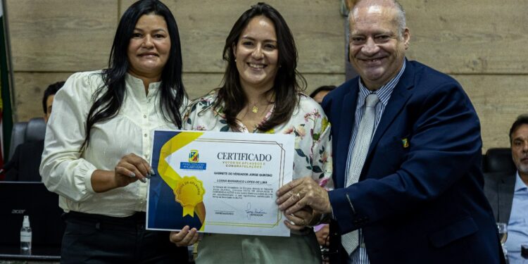 Câmara de Vereadores concede Voto de Aplausos ao trabalho desenvolvido pela Secretaria da Mulher em Caruaru