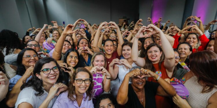 Governadora Raquel Lyra inaugura nova sede da Secretaria da Mulher e entrega kits de mobiliário a organismos municipais de políticas para o público feminino