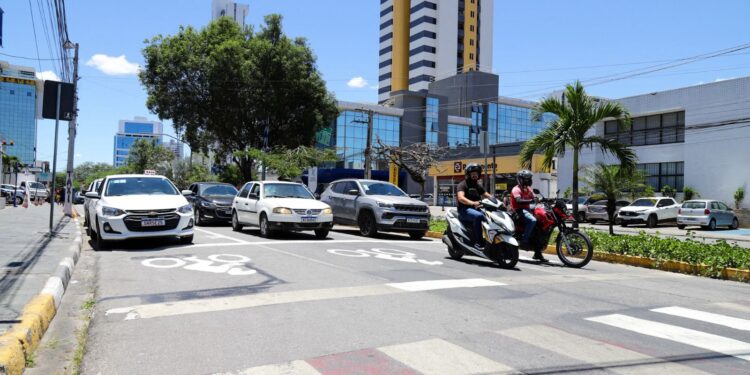 Autarquia de Mobilidade de Caruaru realiza implantação de novas sinalizações para motocicletas nos semáforos