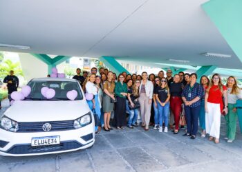 Caruaru encerra o mês de março entregando novo veículo para enfrentamento à violência contra a mulher