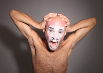 Abril é mês de espetáculos teatrais gratuitos em CaruaruÉ o Festival Abril para o Teatro, que será realizado de 22 a 27 de abril