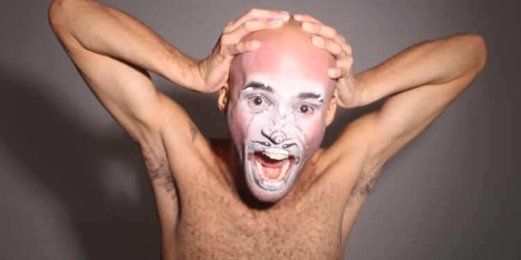 Abril é mês de espetáculos teatrais gratuitos em CaruaruÉ o Festival Abril para o Teatro, que será realizado de 22 a 27 de abril