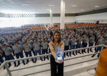 Governadora Raquel Lyra visita Curso de Formação da Polícia Militar e destaca queda de homicídios pelo 11º mês consecutivo