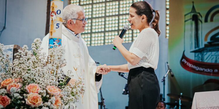 Em Arcoverde, governadora Raquel Lyra participa do encerramento da 21ª Festa da Divina Misericórdia
