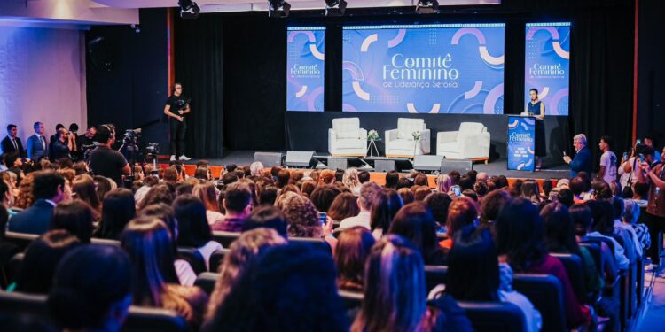 Governadora Raquel Lyra prestigia lançamento do Comitê Feminino de Liderança Setorial da Fiepe