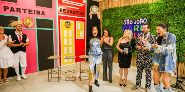 Grande final do reality “A Voz Dela” consagra Aylla Barbosa como nova apresentadora do São João de Caruaru 2025