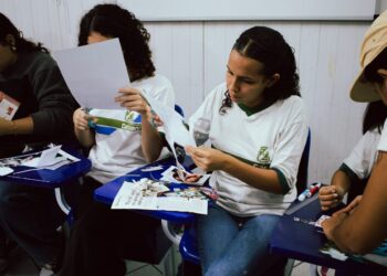 Projeto FACES promove oficinas de comunicação, arte e cultura para estudantes da rede pública em Caruaru