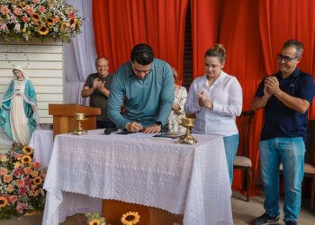 No aniversário de Caruaru, prefeito Rodrigo Pinheiro assina acordo de cooperação técnica para construção do Santuário de Frei Damião