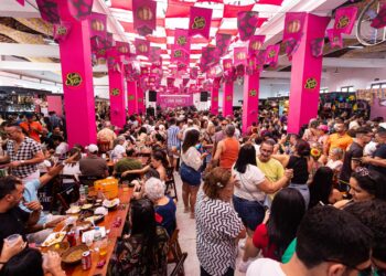 Forró, tradição e alegria marcam o domingo no Mercado Cultural Casa Rosa