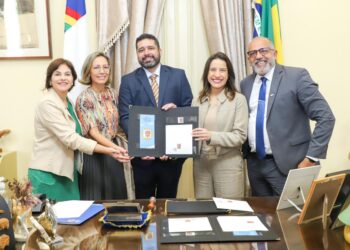 Governo de Pernambuco e Correios lançam selo contra o abuso e a violência sexual direcionado a crianças e adolescentes