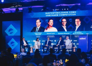 “Vivemos um processo muito firme de transição energética em Pernambuco”, afirma governadora Raquel Lyra durante Fórum Esfera Brasil