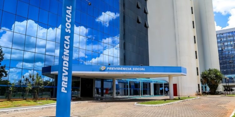 Descontos Indevidos do INSS: primeiros ressarcimentos começam em 24 de julho