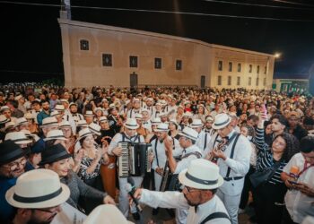 Em Santa Maria da Boa Vista, governadora Raquel Lyra prestigia 26ª Serenata da Recordação, que pela primeira vez recebe apoio do Governo do Estado