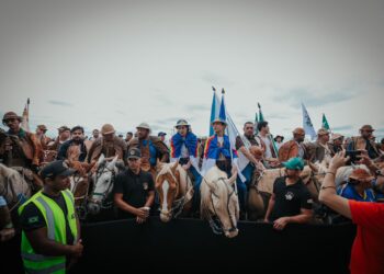 Governadora Raquel Lyra participa da Missa do Vaqueiro e celebra a tradição e a força do povo sertanejo