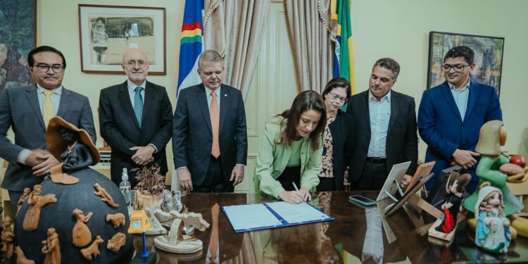 Governo do Estado e TJPE firmam financiamento junto ao BID para garantir a transformação digital do Poder Judiciário pernambucano