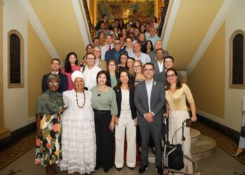 Governadora Raquel Lyra empossa novos conselheiros estaduais de saúde e reforça compromisso com o SUS em Pernambuco