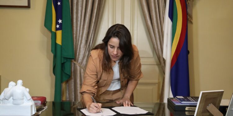 Governadora Raquel Lyra nomeia 197 novos analistas e assistentes para a Educação de Pernambuco