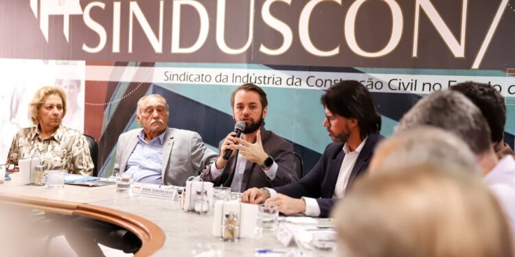 Semobi apresenta avanços nas obras de Pernambuco no Sinduscon