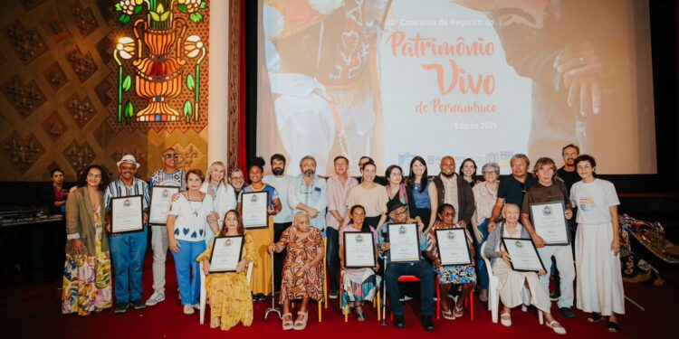 Governadora Raquel Lyra diploma novos Patrimônios Vivos na 18ª Semana Estadual do Patrimônio Cultural