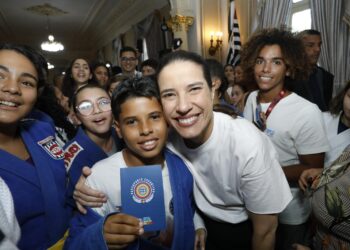 Pernambuco avança na educação e premia 50 escolas no Prêmio Escola Destaque do Programa Criança Alfabetizada