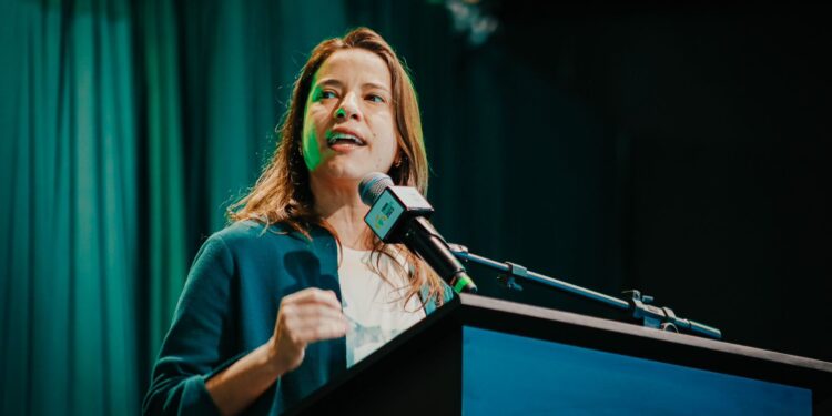 No Fórum Nordeste 2025, governadora Raquel Lyra destaca ações da gestão estadual para garantia do desenvolvimento econômico sustentável de Pernambuco