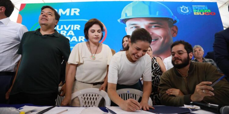 Ouvir para Mudar: no Recife, governadora Raquel Lyra anuncia mais de R$ 1 bilhão em investimentos para a Região Metropolitana