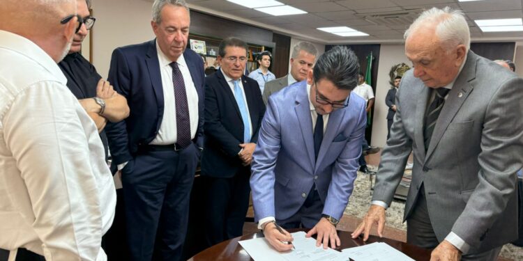 Convênio entre Escola do Legislativo e Uninassau vai promover capacitações