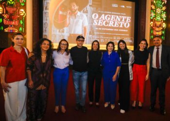 Governadora Raquel Lyra prestigia exibição especial de “O Agente Secreto” que marca retomada da capacidade total do Cinema São Luiz