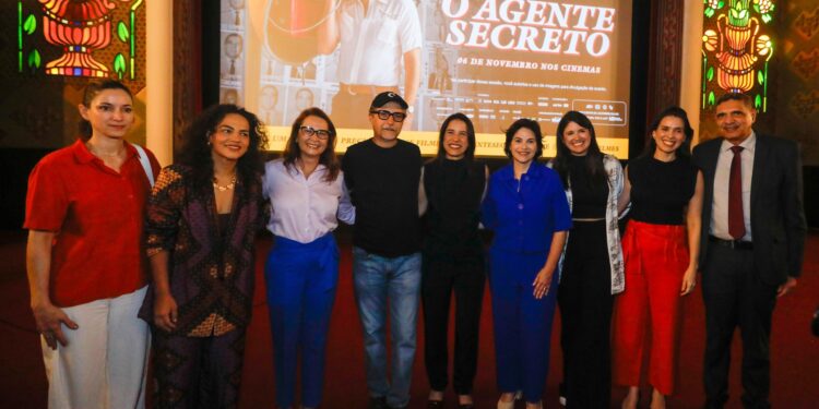 Governadora Raquel Lyra prestigia exibição especial de “O Agente Secreto” que marca retomada da capacidade total do Cinema São Luiz