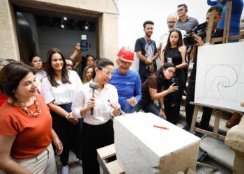 Em Olinda, governadora Raquel Lyra assina ordem de serviço para restauração da Igreja de São Pedro Mártir de Verona