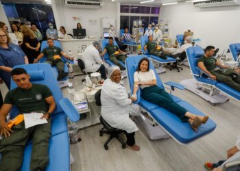 Governadora Raquel Lyra doa sangue e reforça investimento de R$ 8 milhões em reformas para o Hemope
