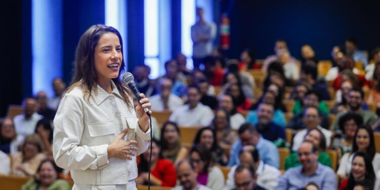 Governadora Raquel Lyra destaca a diversidade na gestão pública no encerramento da Trilha de Liderança Inclusiva para servidores