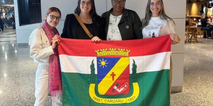 Comitiva de Caruaru participa da 5ª Conferência Nacional de Política para Mulheres em Brasília