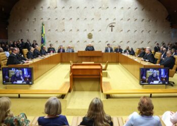 Governadora Raquel Lyra prestigia posse de Edson Fachin como novo presidente do Supremo Tribunal Federal